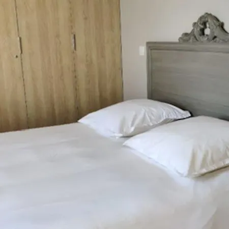 Neuve Et Moderne Avec Piscine A Grimaud