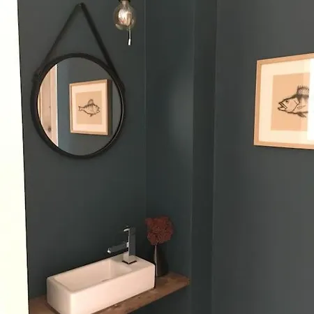 Hotel Neuve Et Moderne Avec Piscine A 4*