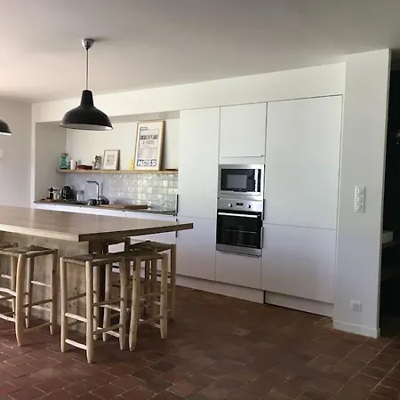 Neuve Et Moderne Avec Piscine A 4* Grimaud