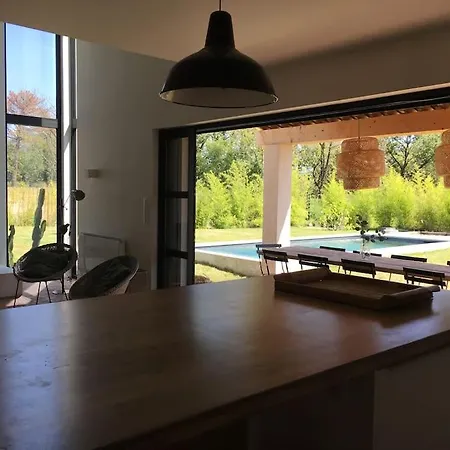 Neuve Et Moderne Avec Piscine A Hotel Grimaud