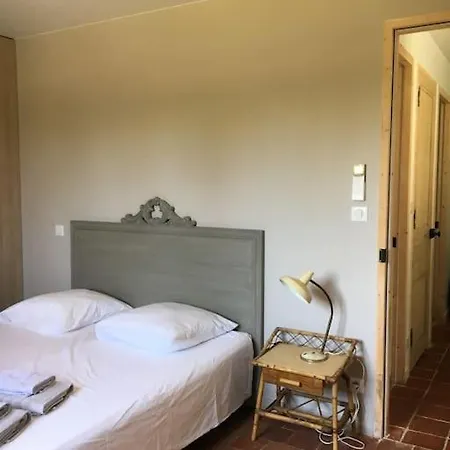 Neuve Et Moderne Avec Piscine A Hotel 4*