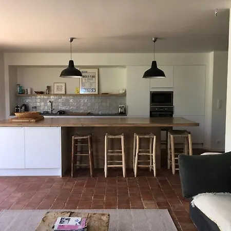 Neuve Et Moderne Avec Piscine A Hotel Grimaud
